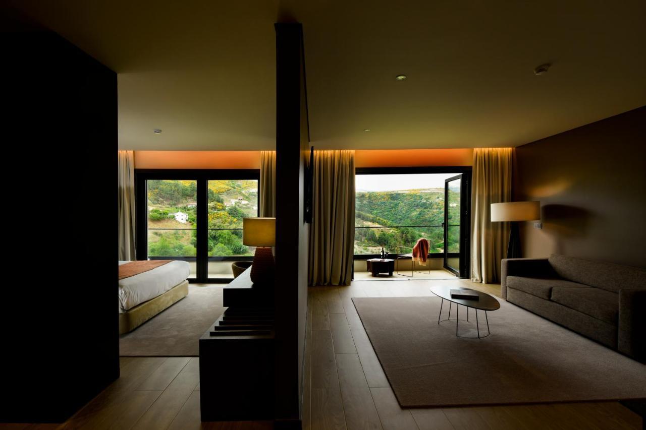 Mw Douro Wine & Spa Santa Marta de Penaguião Exterior foto A room at the hotel